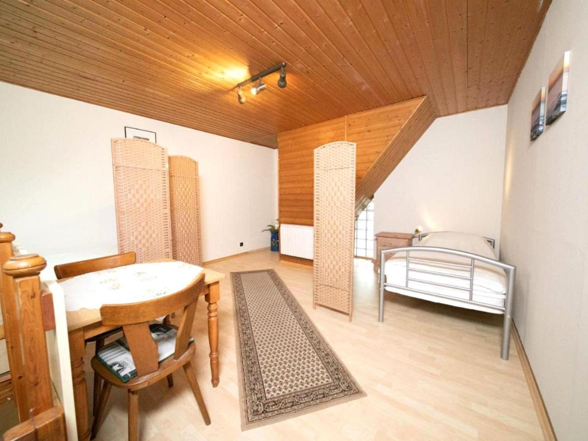Near Duesseldorf Exhibition Centre Apartment Juchen